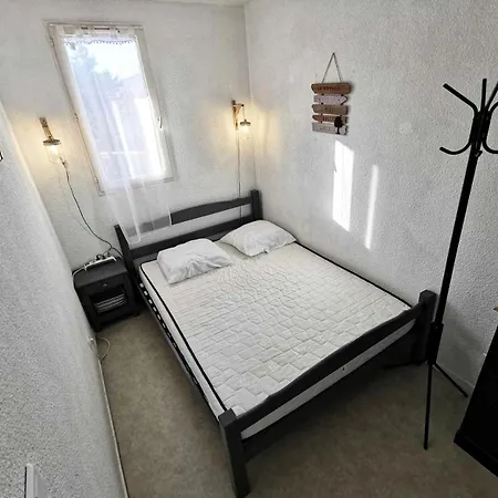 Apartment Le Carlton - 2 Pieces 4 Couchages Port Leucate. Ref: 2car_128ac Mae-0911