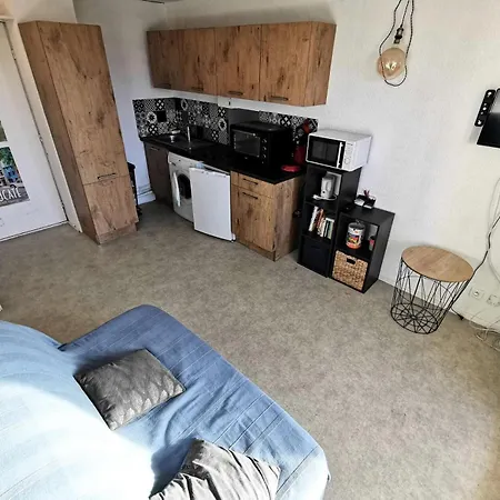 Le Carlton - 2 Pieces 4 Couchages Port Leucate. Ref: 2car_128ac Mae-0911 *