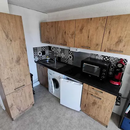 Le Carlton - 2 Pieces 4 Couchages Port Leucate. Ref: 2car_128ac Mae-0911
